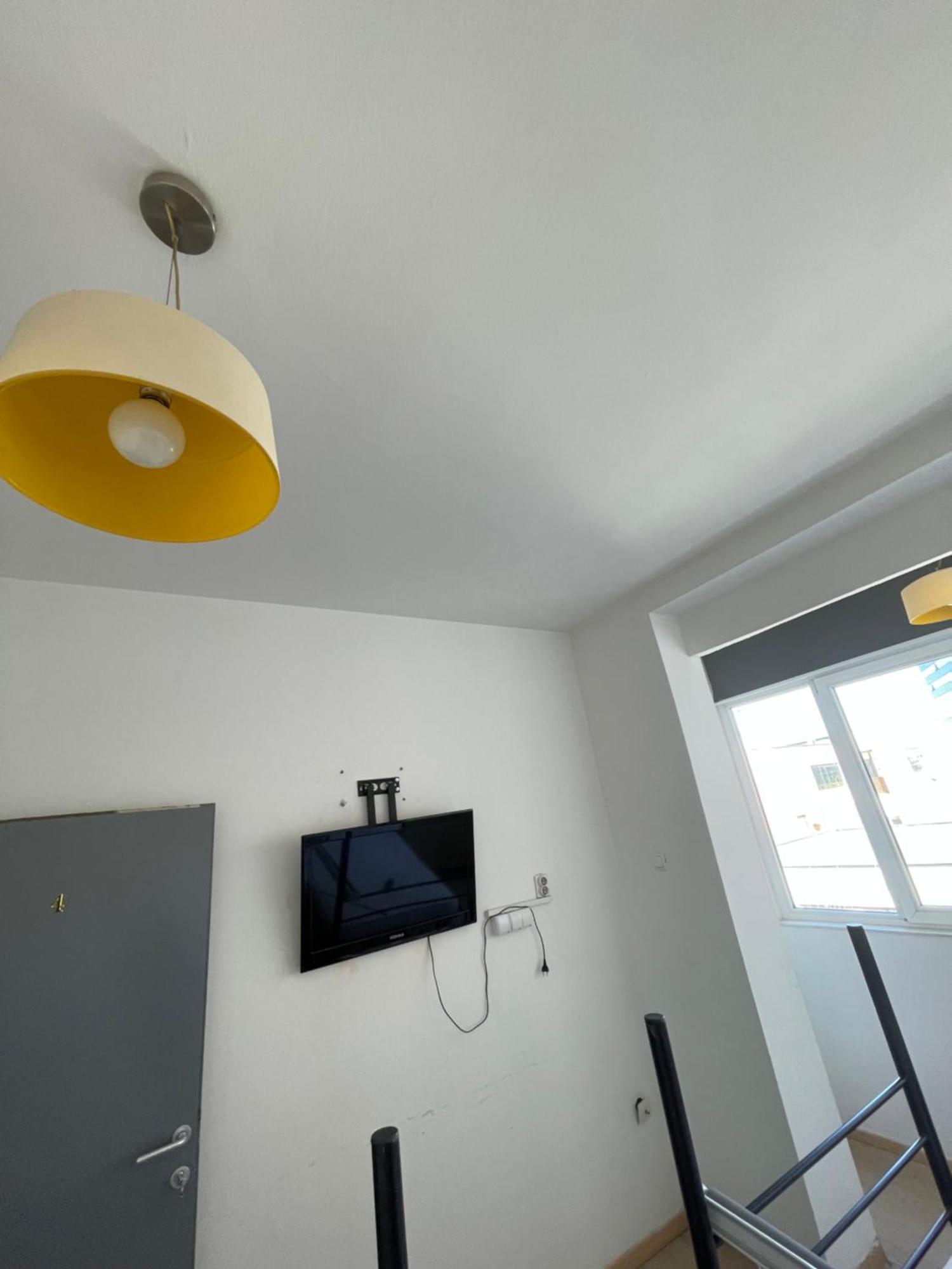 Newborn Comfort Hostel The Biggest Hostel Of Town With Best Location Pristina Extérieur photo