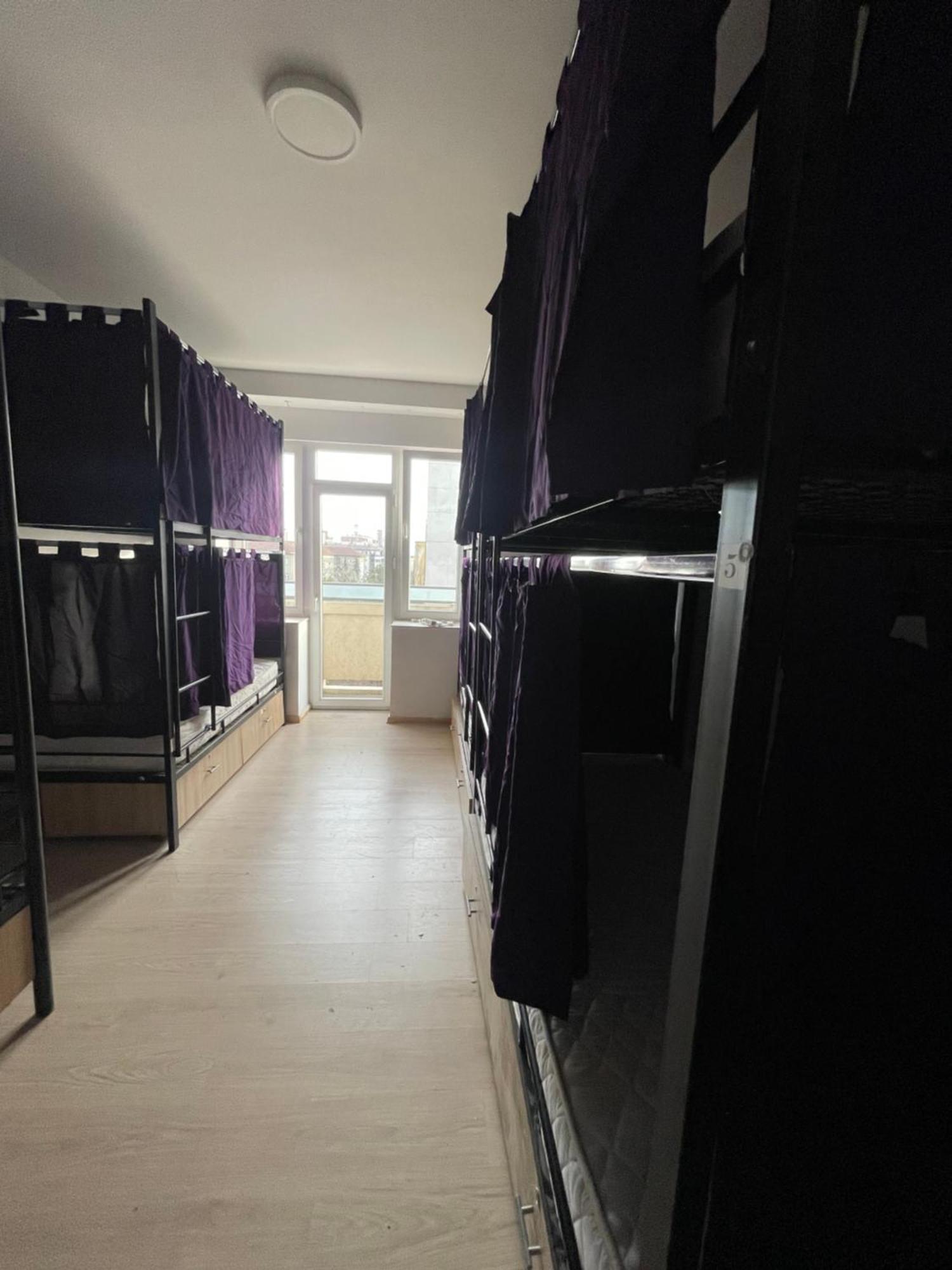 Newborn Comfort Hostel The Biggest Hostel Of Town With Best Location Pristina Extérieur photo
